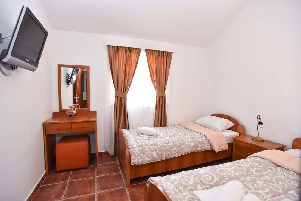 Monteneqro Budva Hotel Tatjana 4*  Erkən reservasiyadan faydalanın!