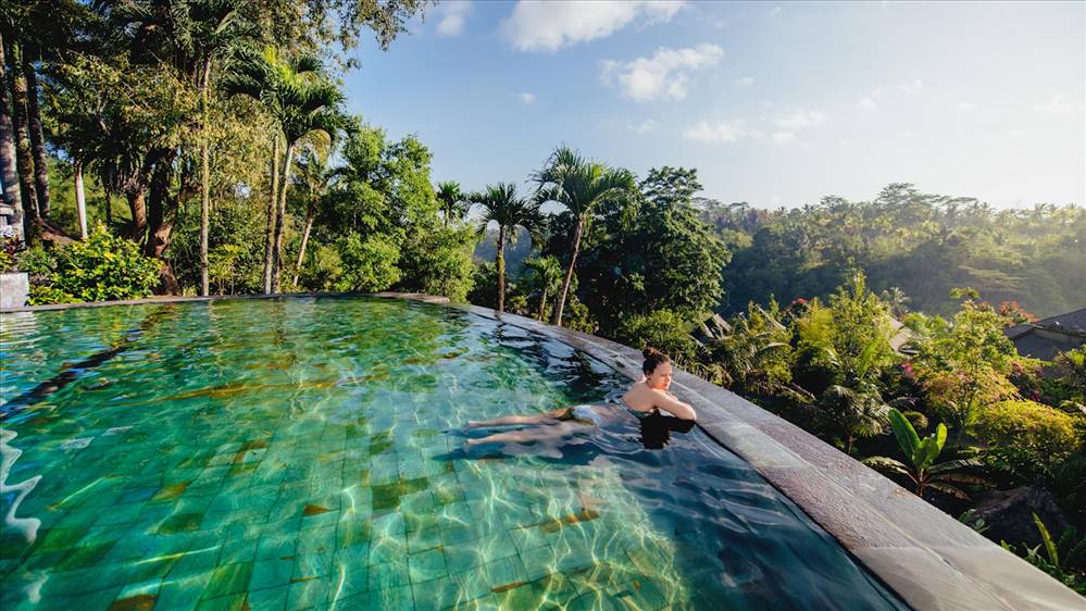 “Mistik Tropik Ada”  Bali İndoneziya...